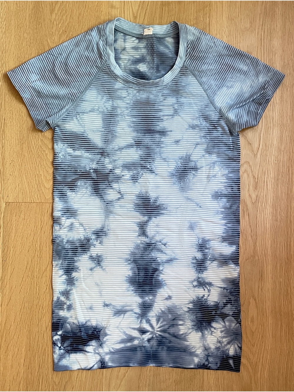 Lululemon Swiftly Tech 2.0 short sleeve top